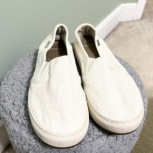 Sanuk canvas sneakers slip ons cream white 8